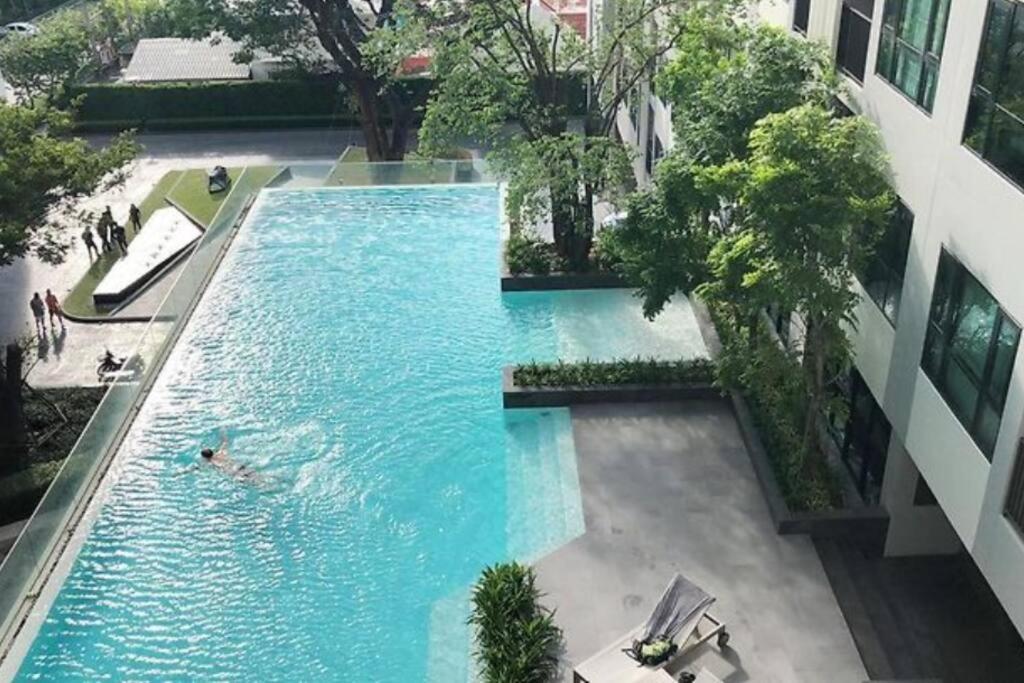 The Base Condo Center Of Pattaya Rooftop Swimming Pool Exterior photo
