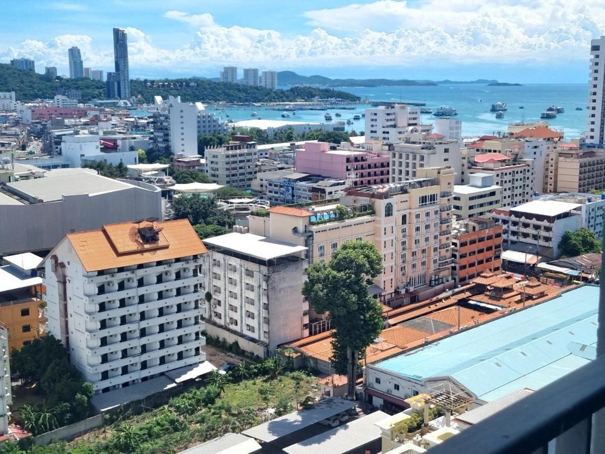 The Base Condo Center Of Pattaya Rooftop Swimming Pool Exterior photo
