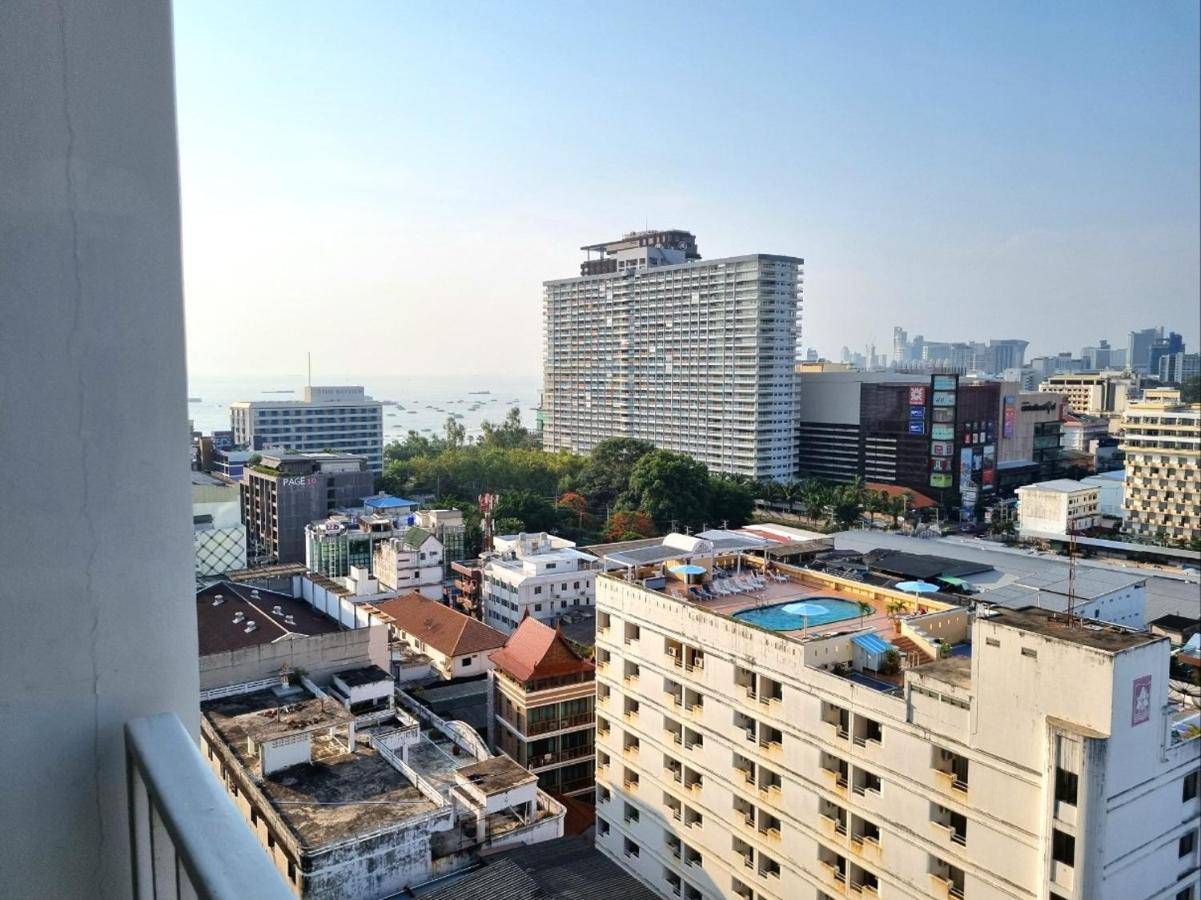 The Base Condo Center Of Pattaya Rooftop Swimming Pool Exterior photo