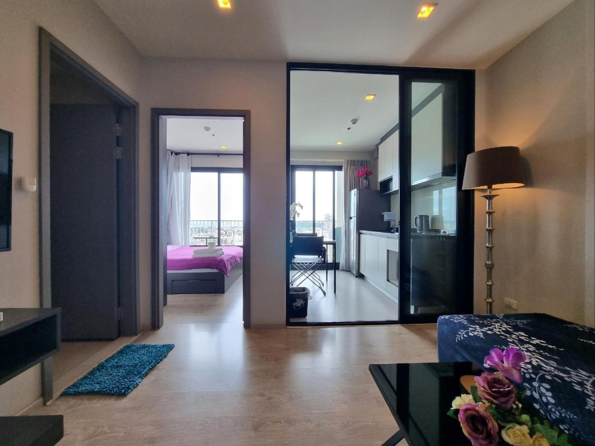 The Base Condo Center Of Pattaya Rooftop Swimming Pool Exterior photo